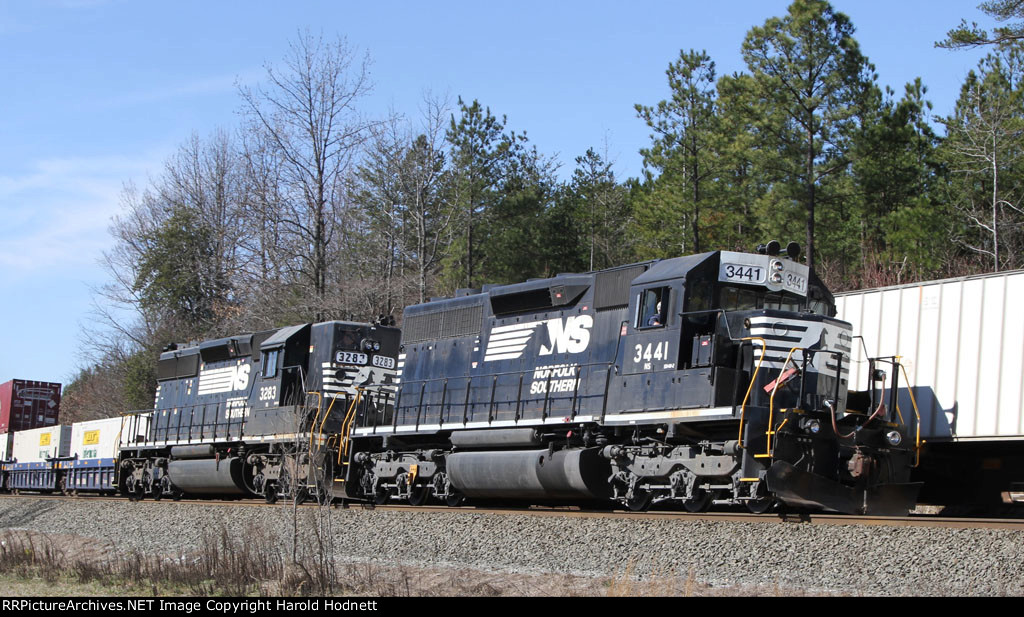 NS 3441 & 3283 pass train 213